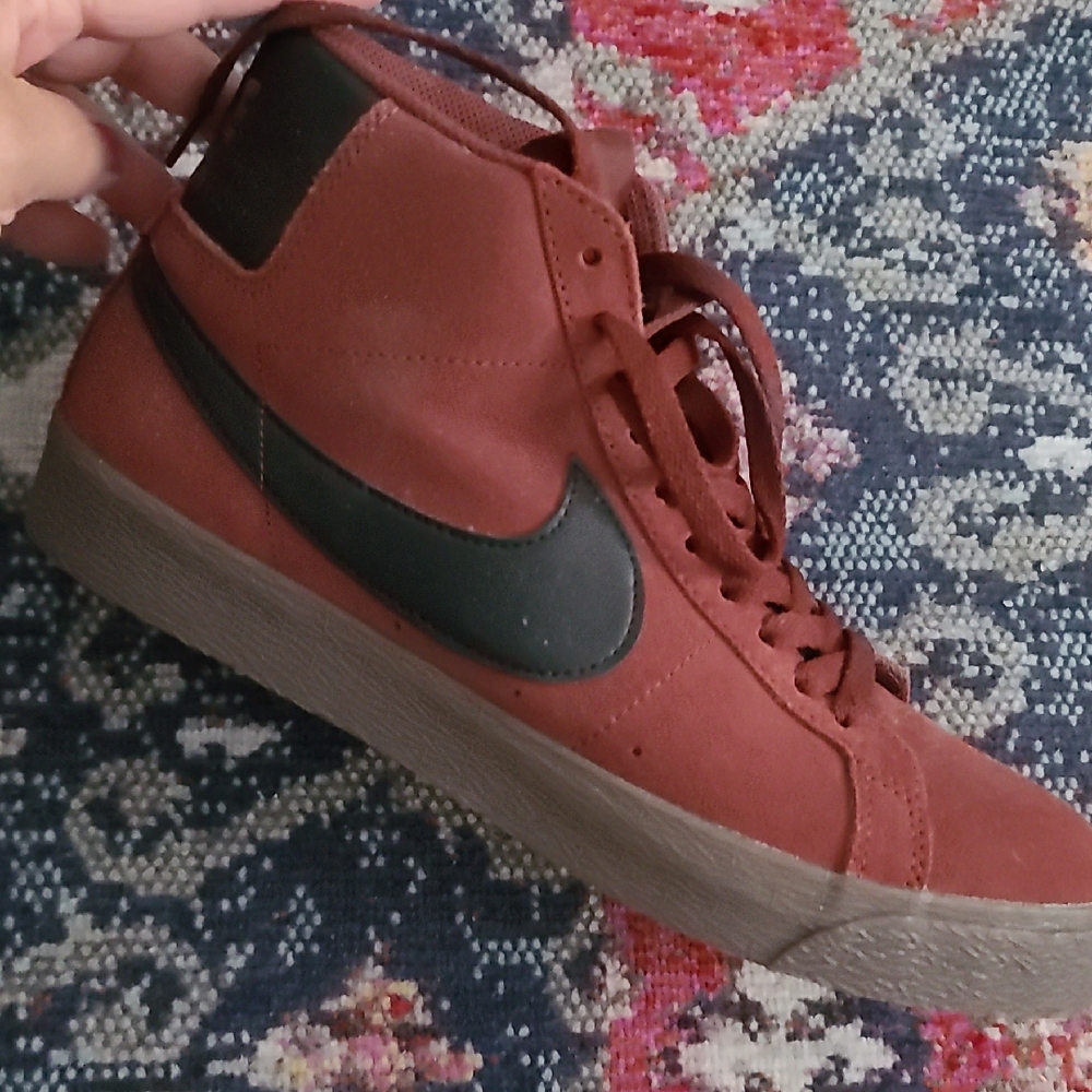 Nike High-Top Sneakers in Brown and Black